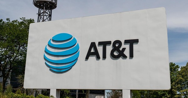 FCC approves AT&T–UScellular 5G spectrum deal